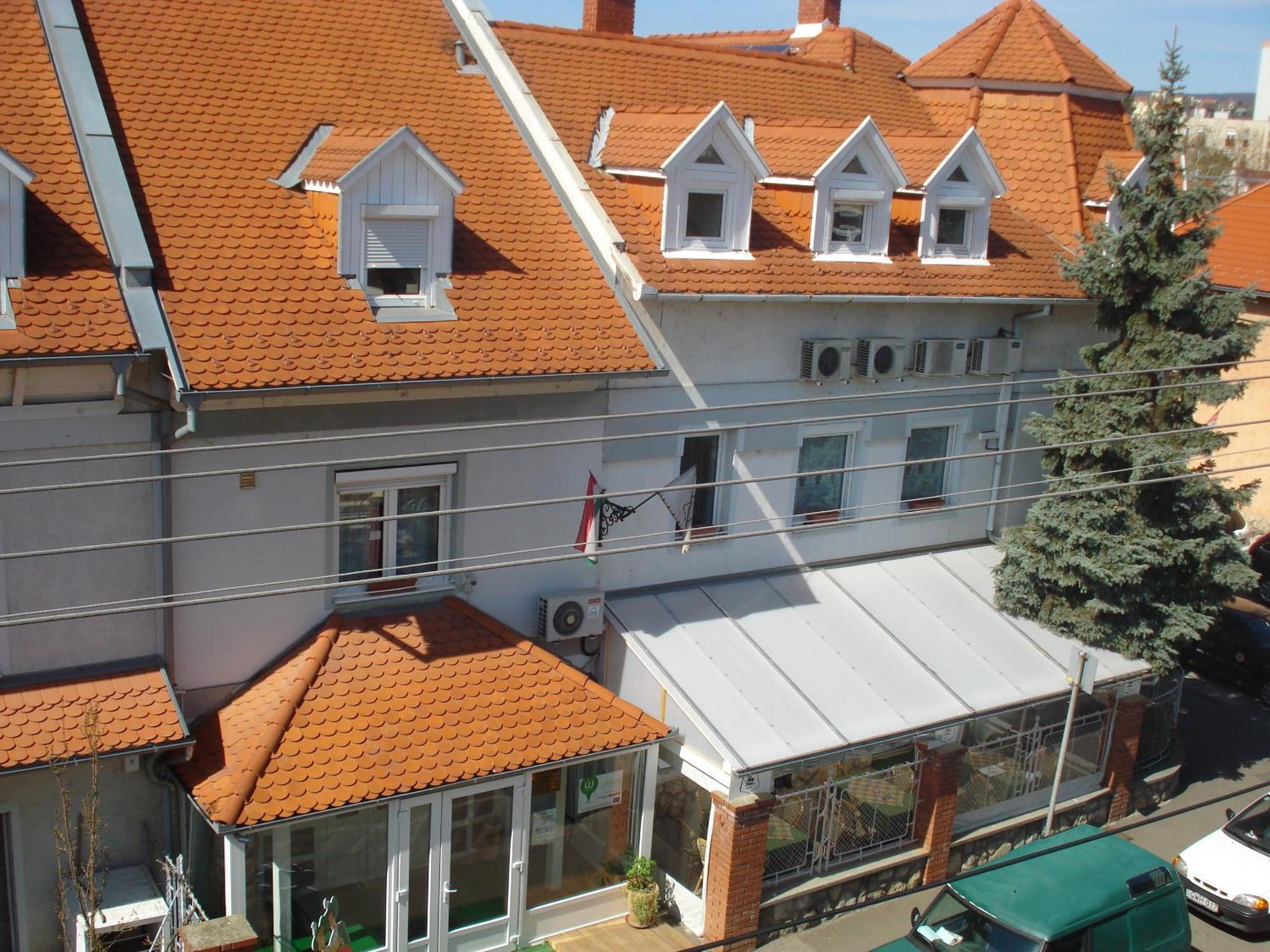Szent Gyoergy Fogado Hotell Pécs Exteriör bild
