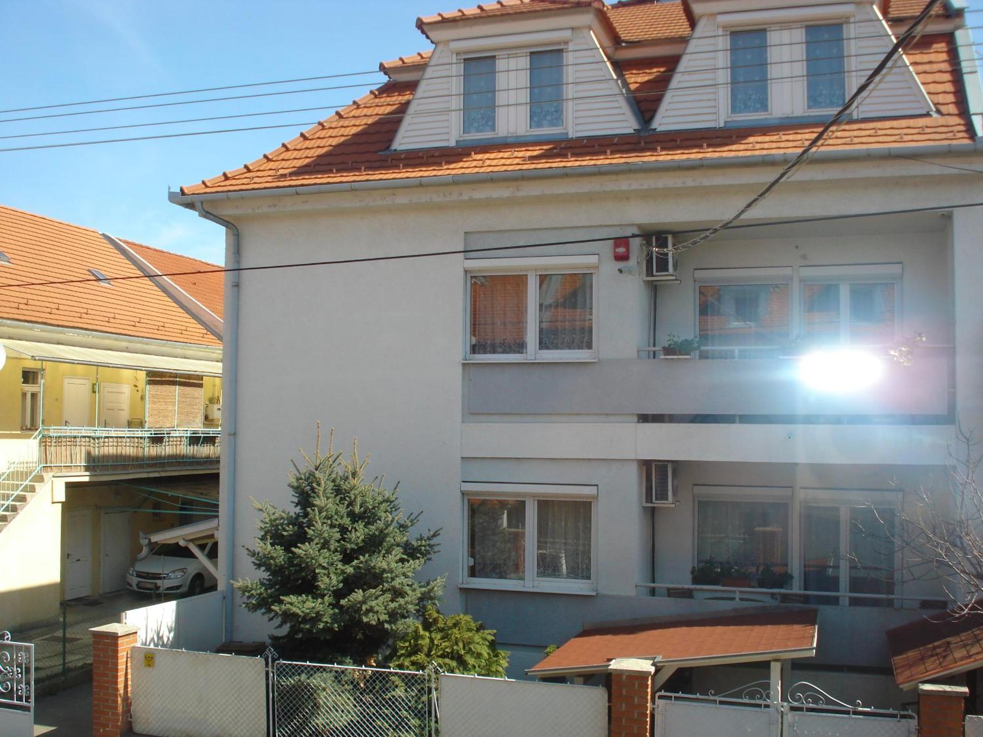 Szent Gyoergy Fogado Hotell Pécs Exteriör bild